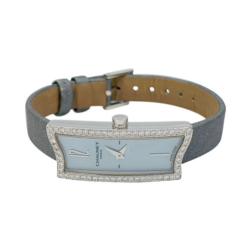Montre Montre Chaumet "Frisson" en or blanc, diamants et nacre. 58 Facettes 31582