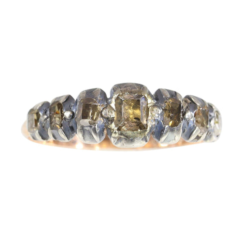 Bague 58 Murmures du passé : une bague baroque en diamant de 1700 58 Facettes 23331-0140