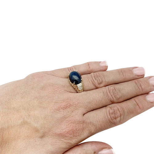 Bague 54 Bague saphir en or jaune et diamants. 58 Facettes 30727