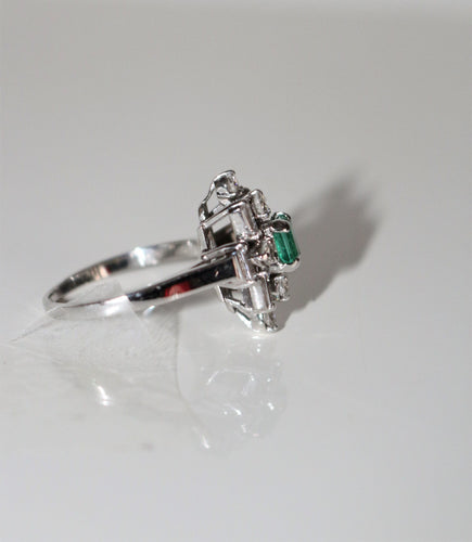 Bague Bague Fleur Moderniste émeraude 58 Facettes 509