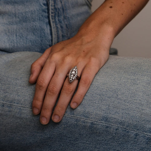 Bague 48 Bague Navette diamants 58 Facettes