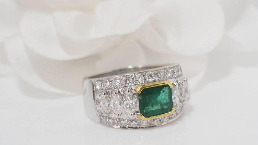 Bague Bague Jonc plat émeraude diamants 58 Facettes 31498