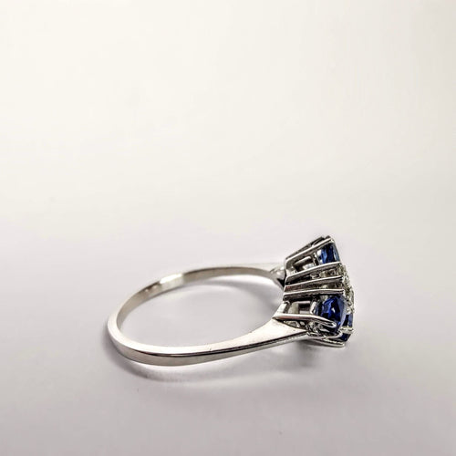 Bague Bague en or blanc diamants et saphirs 58 Facettes 5555