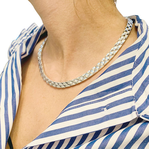 Collier Collier Chanel, "Matelassé", or blanc. 58 Facettes 31477