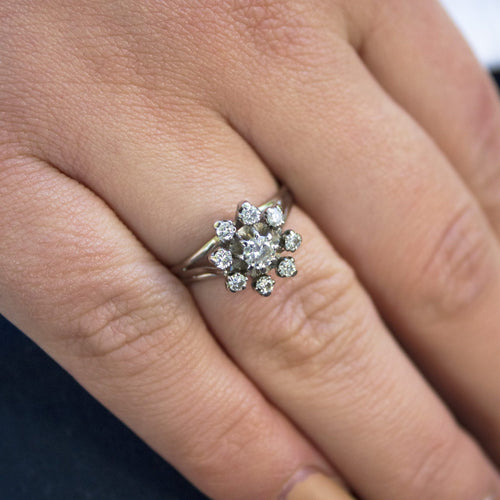 Bague Bague Marguerite en or blanc et diamants 58 Facettes 21248