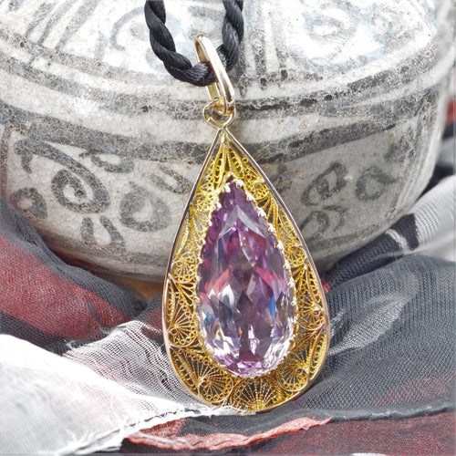 Pendentif Pendentif améthyste briolette et or filigrané 58 Facettes 20-024A