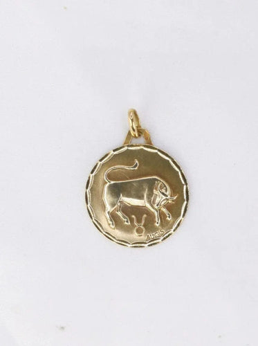 Pendentif AUGIS - Médaille signe du taureau Or jaune 58 Facettes J240