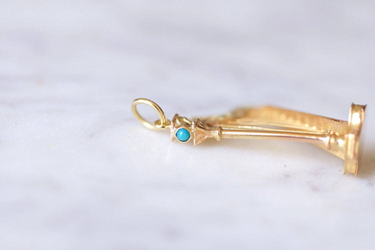 Pendentif Pendentif Victorien Harpe en or jaune et turquoise à compartiment secret 58 Facettes