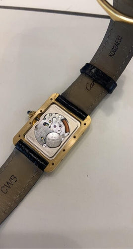 Montre montre tank louis CARTIER 2442 quartz 30 mm en or 18k crocodile 58 Facettes 220473
