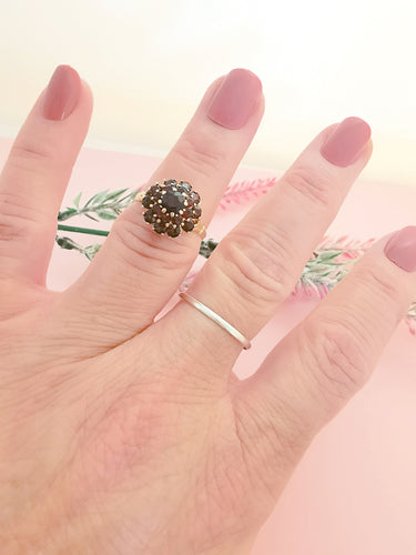 Bague 54.5 Bague Fleur Grenats Or Jaune 58 Facettes AA 1485