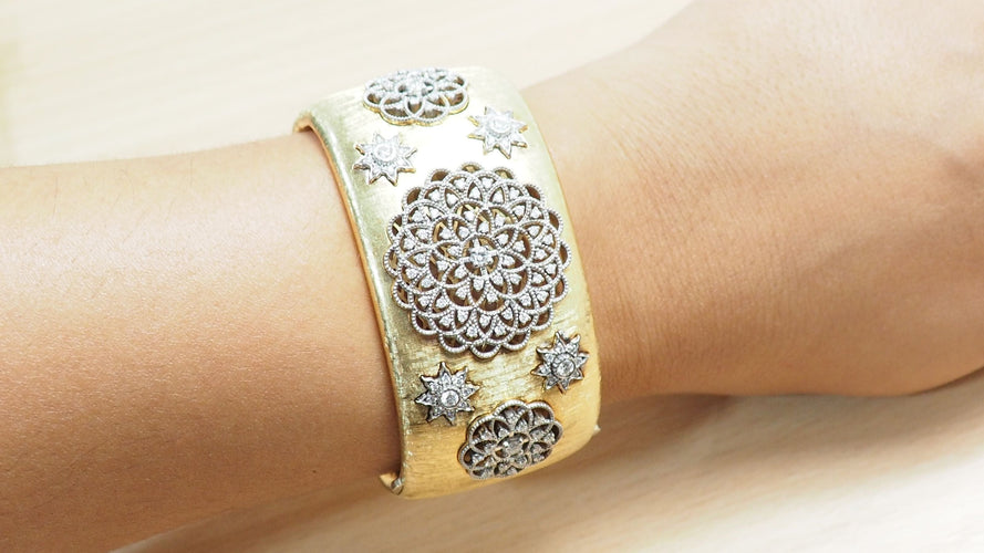 Bracelet 17cm Bracelet manchette or bicolore et diamants 58 Facettes 32265