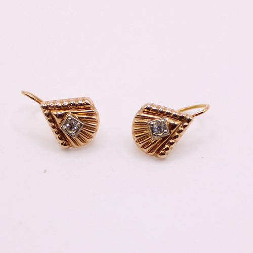 Boucles d'oreilles Boucles d’oreilles dormeuses or rose motif éventail pierre blanche 58 Facettes
