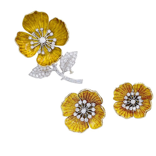 Broche Boucheron - broche, Eglantine , émail et diamants. 58 Facettes 32504