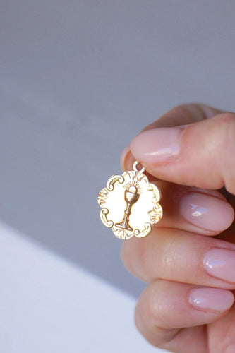 Pendentif Médaille ancienne au calice sur or rose 58 Facettes