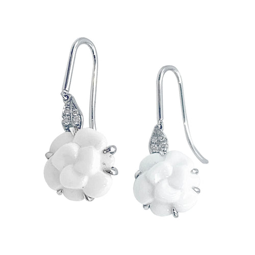 Boucles d'oreilles Boucles d'oreilles Chanel, "Camélia", or blanc, diamants. 58 Facettes 32414