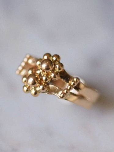 Bague Bague ancienne fleurs et boules en or 18Kt 58 Facettes