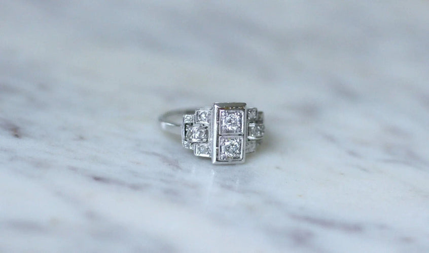 Bague 54 Bague Art Déco diamants sur platine 58 Facettes