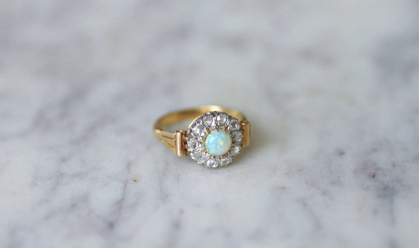 Bague Bague Art Déco marguerite opale diamants 58 Facettes