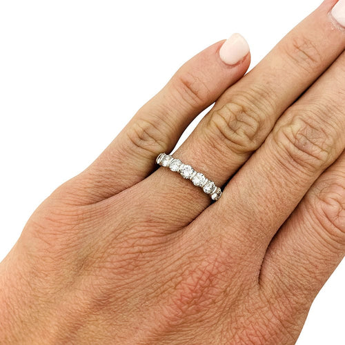 Bague 52 Alliance or blanc et diamants. 58 Facettes 31103