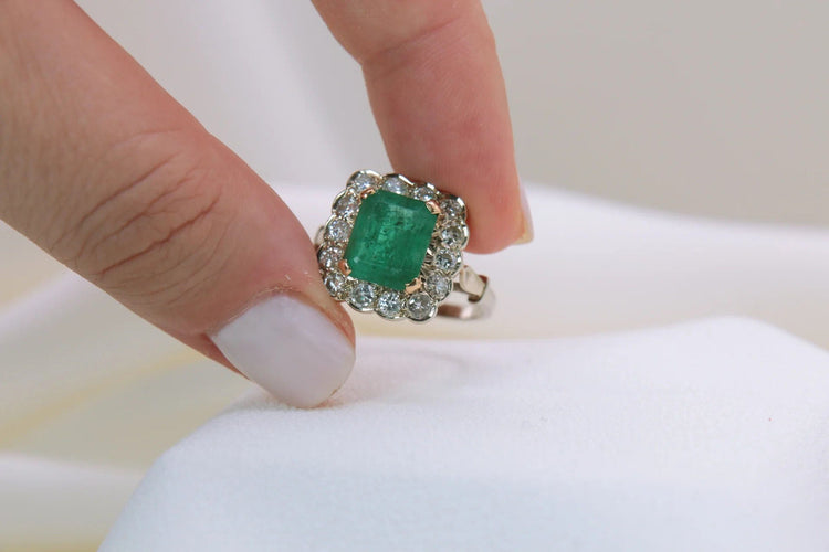 Bague Bague marguerite émeraude, diamants 58 Facettes 381