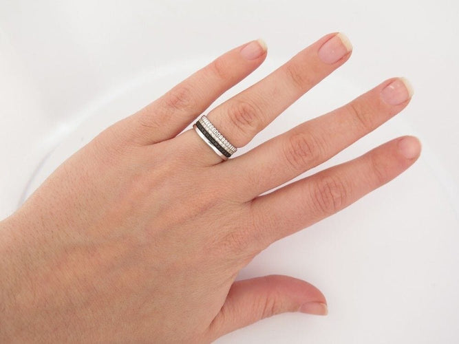 Bague 52 bague BOUCHERON quatre black edition small 52 or blanc diamants 58 Facettes 239709