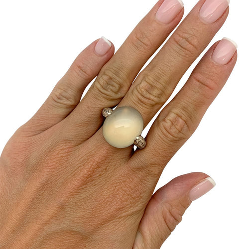 Bague 53 Bague Pomellato, "Luna", or naturel, diamants et pierre de lune. 58 Facettes 31730