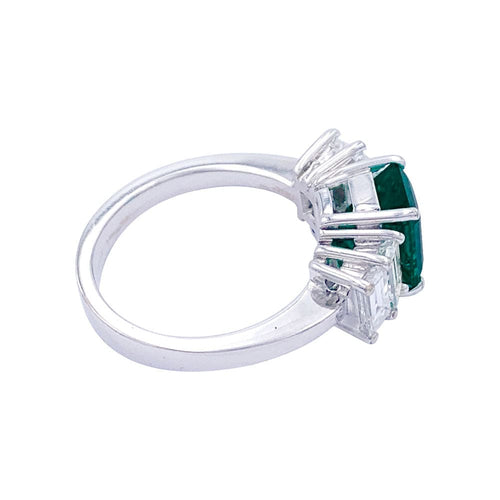 Bague 55 Bague émeraude or blanc, diamants. 58 Facettes 32365