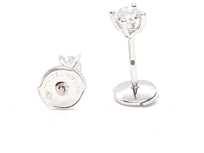 Boucles d'oreilles Boucles d'oreilles Puces Or blanc Diamant 58 Facettes 06426CD