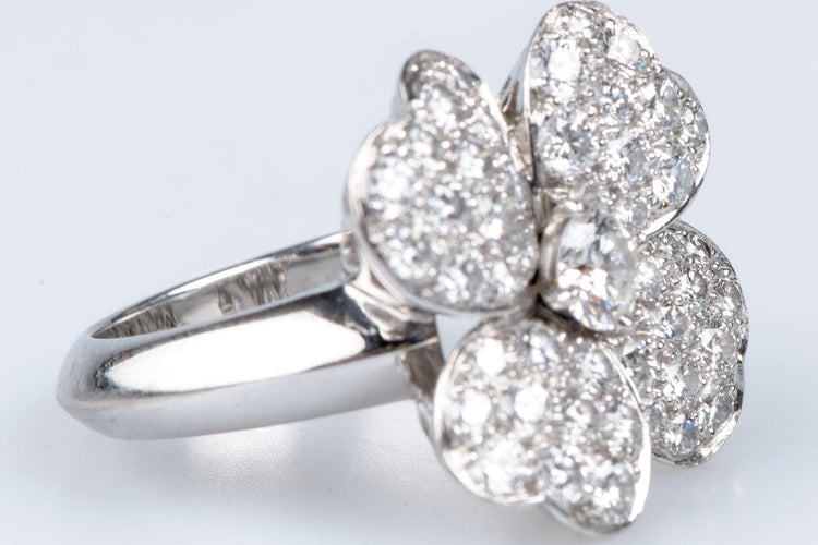 Bague 50-51 Van Cleef & Arpels - Bague "Cosmos" Or Blanc Diamants 58 Facettes BG-VANCLE4TR-104