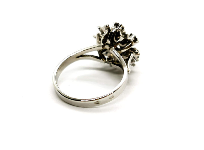 Bague 49 Bague Fleur Or blanc Diamant 58 Facettes 1291807CN