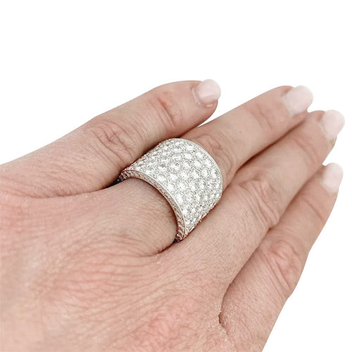 Bague 51 Bague bandeau en or blanc et diamants. 58 Facettes 31346