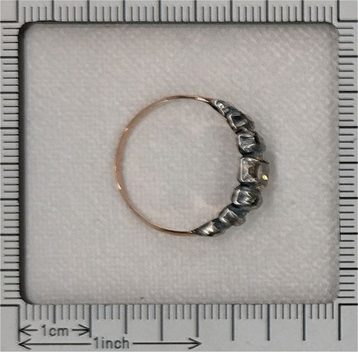 Bague 58 Murmures du passé : une bague baroque en diamant de 1700 58 Facettes 23331-0140