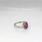 Bague Bague marguerite en or blanc diamants et rubis 58 Facettes 21254