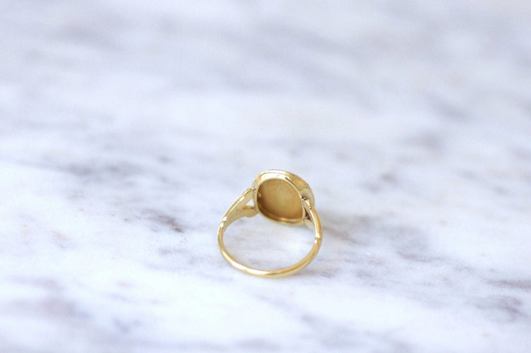 Bague Bague ancienne A.AUGIS 58 Facettes