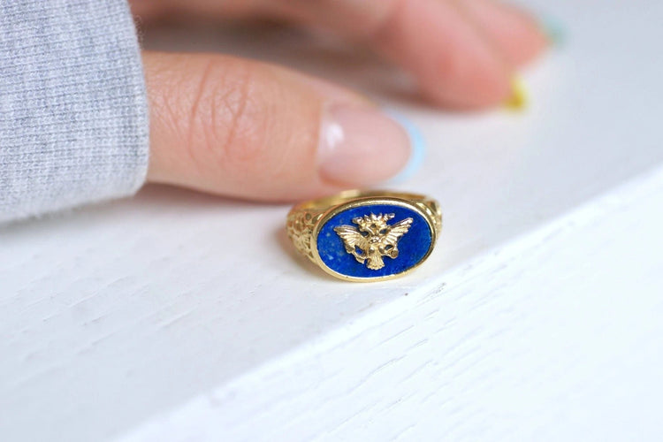 Bague Chevalière maçonnique aigle Russe à deux têtes en or et lapis-lazuli 58 Facettes