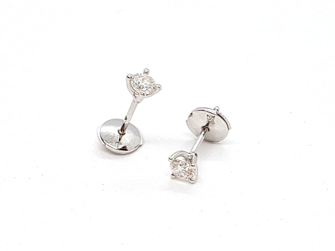 Boucles d'oreilles Boucles d'oreilles Puces Or blanc Diamant 58 Facettes 06426CD