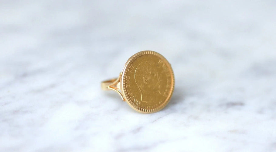 Bague 54 Bague or pièce Napoléon 10 Francs 58 Facettes