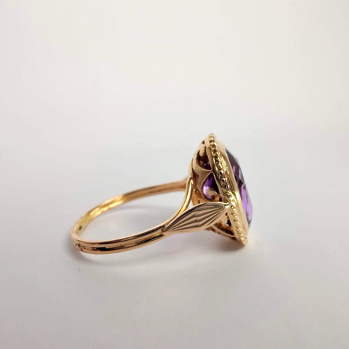 Bague Bague améthyste en or jaune 58 Facettes 5577