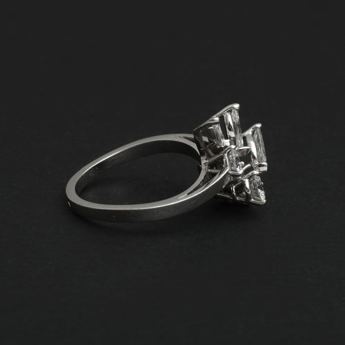 Bague Bague or gris et diamants "Bouquet Précieux" 58 Facettes 823