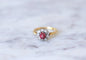 Bague Bague marguerite spinelle rouge entourage diamants 58 Facettes