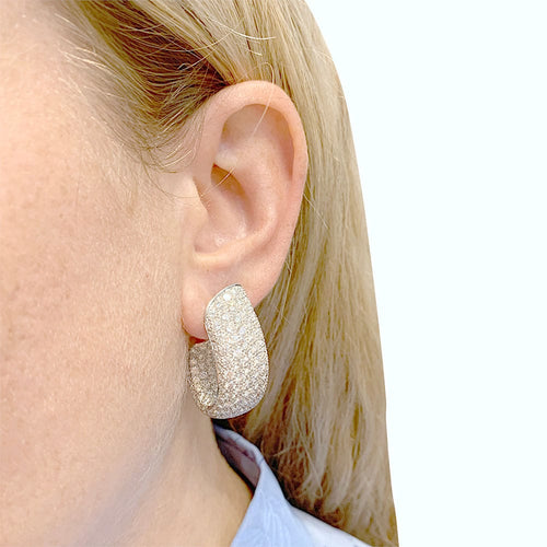 Boucles d'oreilles Boucles d'oreilles Cartier "Lakarda" en or blanc, diamants. 58 Facettes 31541