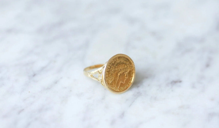 Bague Bague or jaune, pièce Marianne 58 Facettes