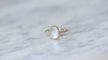 Bague Bague ancienne pierre de lune sur or jaune 58 Facettes