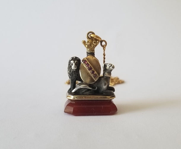 Pendentif Collection - chaine et pendentif sceau, or argent et rubis 58 Facettes