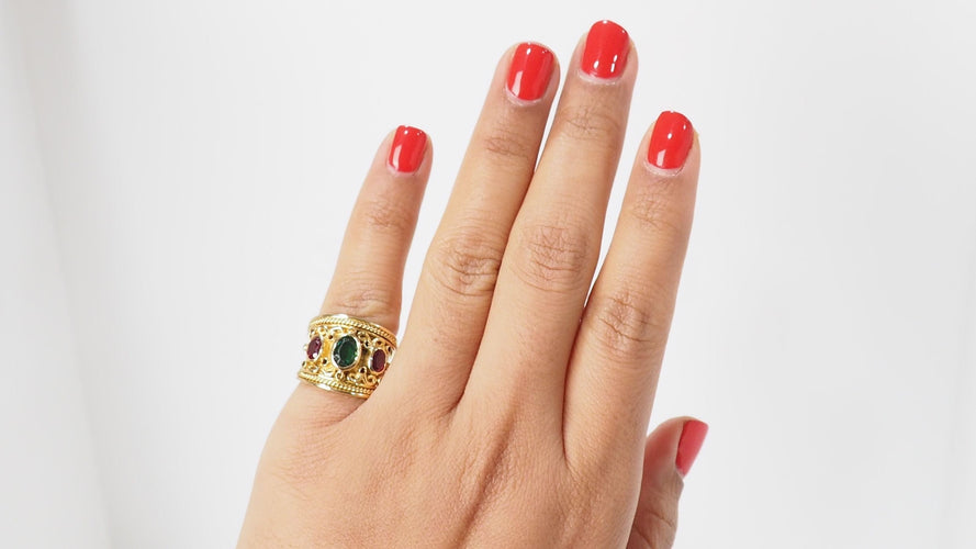 Bague 53 Bague jonc ruban en or jaune rubis et pierre verte 58 Facettes 32035