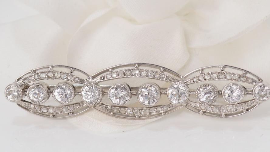Broche Broche ancienne en Or blanc, platine & diamants 58 Facettes 27545