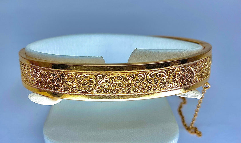 Bracelet Bracelet jonc ouvrant ciselé d’arabesques et volutes 58 Facettes