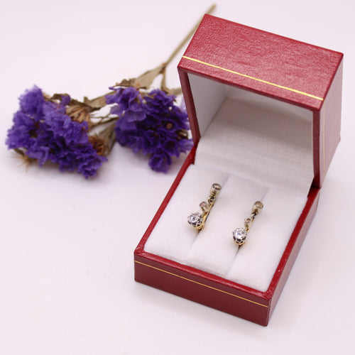Boucles d'oreilles Dormeuses, trilogie de diamants 58 Facettes