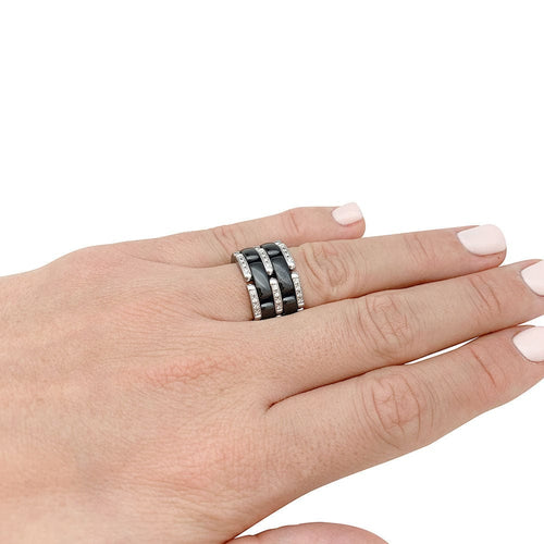 Bague 52 Bague Chanel, modèle "Ultra", en or blanc, céramique noire et diamants. 58 Facettes 31664