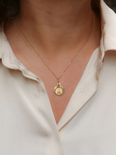 Pendentif Médaille Augis Colombe en or, Plus qu’hier moins que demain, A. Augis 58 Facettes 925
